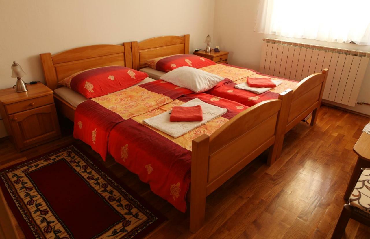 Apartman Matej Lejlighed Otočac Eksteriør billede